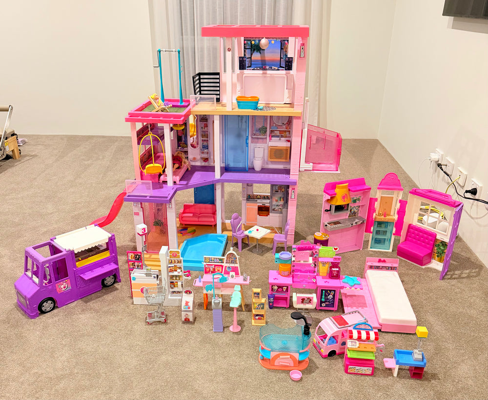 Barbie Dreamhouse, Food Truck, Restaurant & Accessories